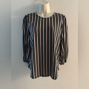 3/4 sleeve business casual top medium